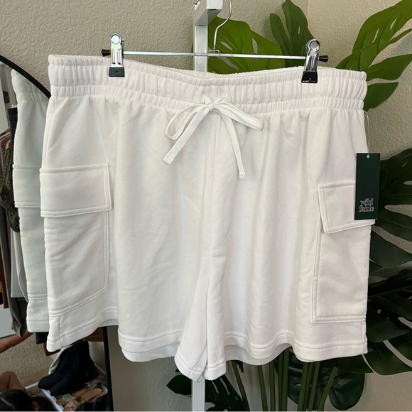 ✨ Wild Fable White Terry Cargo Shorts XXL | Comfy Utility Summer Shorts - Picture 1 of 7
